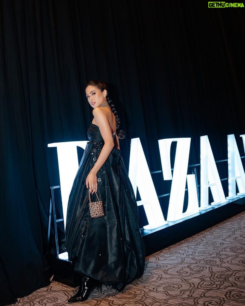 Maudy Ayunda Instagram - What a beautiful night to end the year. So grateful to have been selected as @bazaarindonesia’s Icons in 2023. Grateful for my date.