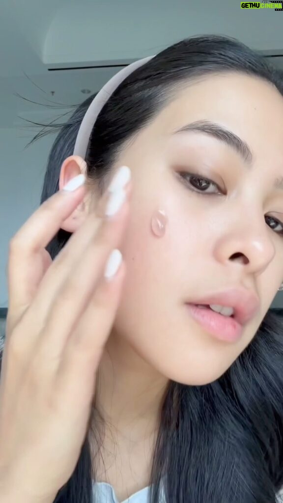 Maudy Ayunda Instagram - My morning skin routine - narrated by @jessechoi_ 🤣 And starring my babies @fromthisisland
