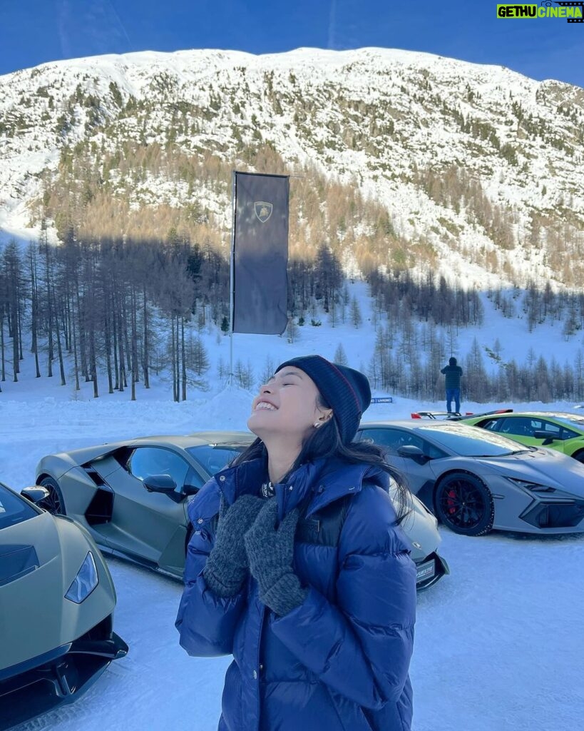 Maudy Ayunda Instagram - First time wheeling on ice. Couldn’t even drift in Mario Kart but here we are. @pertaminalub #FastronWinterDriving #FastronXLamborghiniSC #PertaminaLubricants Livigno