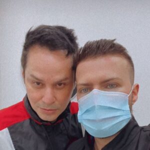 Maurício Branco Instagram - Doutor Diego muito obrigado pelo carinho de sempre. Segurou a onda durante toda a Pandemia , alternando horarios e seu cuidado e profissionalismo nao deixaram ele passar perto deste virus. Se meu sorriso é bonito. Devo isso a ele e aos preços que cabem no bolso , sem roubalheira . Obrigado Dr Diego @doutordiegoalves