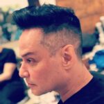Maurício Branco Instagram - Corte novo estilo Peaky Blinders com o melhor de todos, Markus Costa @modmarkuscostarj @markuscosta e ele ainda está lançando um regenerador capilar bafooo o @mod.allumage !!! Mod. Markus Costa