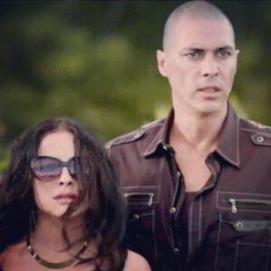 Mauricio Aspe Instagram - Ruta 35 “La Válvula De Escape” #TBT @dannagarciao @cristinapalaciopombo @bardasano #Ruta35 #ElGavilan #Miami