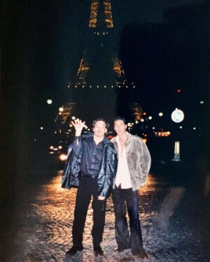 Mauricio Aspe Instagram - Dos Locos En Paris #TBT #Paris #MarioCimarro #PantalonAcampanado 🤣😂#YPasaronLosAños #TeAcuerdasMario 🙏🏻