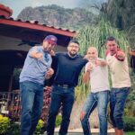 Mauricio Aspe Instagram - Se Formooooo...... @coquitohabana #Yordanis #JuanCarlos Oyeeee Enderézate.... 🤣😂🤣#Cuba #Tepoztlan La Buena Vibra Retreat & Spa Hotel