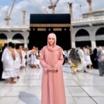 Mawra Hocane Instagram - one year to the best day of my life… ❤️❤️ #ALHUMDULILLAH can’t wait to visit again… I reminisce it everyday 🕋 Kaaba