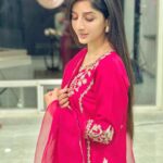 Mawra Hocane Instagram – festive festive everything… always!💋