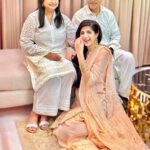 Mawra Hocane Instagram - may you always be the happiest & funniest person in every room.. I’ve learnt from youuuuu to always find joy in little things & laugh through the hardest of times… love you x Happy birthday daddy dearest! 🎂🌟🧚🏻🎉🥰💕