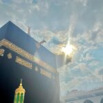 Mawra Hocane Instagram - 21/12/22 marks the fulfilment of my biggest biggest wish ALHUMDULILLAH 🕋💫🤲🏻 We performed Umrah together, Mama & I.. twice.. what more could I possibly ask for now.. ALHUMDULILLAH ❤️ Life truly feels complete.. I have to think hard now to wish again for a long time… just so so grateful.. Thankyou.. all of you for all your prayers & best wishes.. I prayed for all of you as well.. my first Umrah will always be so so special for me.. a small little glimpse of my dreams coming true.. 💌 #FirstUmrah #Umrah2022 المسجد الحرام - مكة Al-Masjed Al-Haram - Makkah