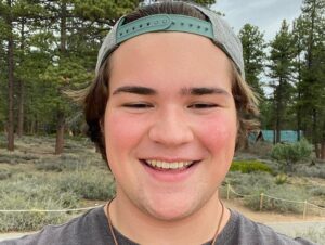 Maxwell Acee Donovan Instagram - HAPPY EARTH DAY! This is from a trip we took last summer to Bryce Canyon National Park! We are constantly in awe of the beauty of nature. Please help us help Earth by making a donation this Earth Day. 🌍💙 Link in bio! #EarthDay #NaturesNegotiators #BryceCanyon #EarthsBeauty #Preservation 

(Regarding the last video: we love Earth so much we snuck our cat into a national park so she could enjoy it too! Donate, donate now. Or else the cat gets it.)

(Also also, don’t mention that my sister posted this before me cause she’ll say I’m not as cool as her 😐)