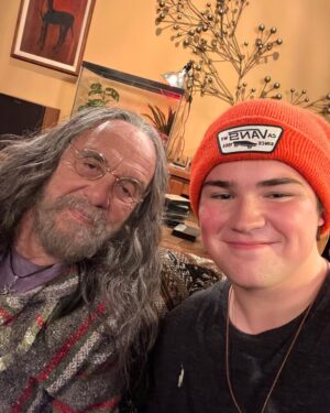Maxwell Acee Donovan Instagram - One of the coolest photos I could possibly have on my phone 🍃 @heytommychong

BTS of #that90sshow