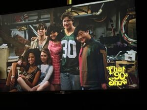 Maxwell Acee Donovan Instagram - BTS from the first day of shooting for #that90sshow 

Miss being on set with y’all!