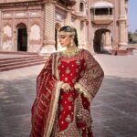 Maya Ali Instagram - 🌹🌹 @mohsin.naveed.ranjha @mohsin.ranjha_dino @shahbazshaziofficial @allurebymht @yash645 @sunil_mua #mnr #mnrdesignstudio #mayaali #mohsinnaveedranjha #festiveunstitched #zarlishbymohsinnaveedranjha #womenempowerment #talpurdynasty