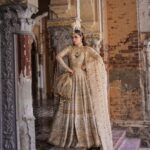 Maya Ali Instagram - Combination of History, grandeur and Empowerment. So Happy to be part of a campaign by @mohsin.naveed.ranjha which is not only about royalty, grandeur and clothes, its also about empowerment as all the proceeds from Mohsin's new collection Zarlish volume 4 is going to Bibi Munazza foundation for the education of Young girls 📖✨ @mohsin.ranjha_dino Photography: @shahbazshaziofficial Jewellery: @allurebymht Styling: @yash645 Hair & Mua: @sunil_mua #mnr #mnrdesignstudio #mohsinnaveedranjha #mayaali #festiveunstitched #zarlishbymohsinnaveedranjha #womenempowerment #talpurdynasty