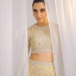 Maya Ali Instagram – 💛

Saira Shakira Bridal Couture – Fall/Winter 2024

#SairaShakira #SairaShakiraBridalCouture #MayaAli #Luxury #Bridals #FallWinter