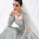 Maya Ali Instagram – 🕊️🕊️

@sairashakira 
@sunil_mua 
@shakeelbinafzal