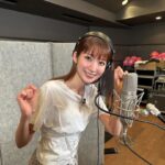 Mayu Sugieda Instagram - ☺︎ 出演情報のお知らせです📢✨ 明日9月26日(火)5:00〜8:00生放送 ABC「おはよう朝日です」に生出演します！ 先週のオンエアで情報解禁された 11/18〜19に万博記念公園で開催の #おは朝パーク テーマソング🎙️ その全貌を大公開です☺️😆😊 7:20頃エンスポコーナー📺 エンディングもお見逃しなく🌈 https://www.asahi.co.jp/ohaasa/ohaasa_park/ #ABC #おはよう朝日です #生放送 #万博記念公園 #テーマソング #レコーディング #オフショット