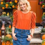 Meaghan B. Murphy Instagram – Pick my Halloween 🎃 headshots 📸:
A. Awkwardly holding a pumpkin
B. Aggressively putting my thumbs in my pockets
C. Chillin’ on the stoop in a denim jumpsuit that is cute until you have to pee
D. Hands on your knees, hands on your knees—isn’t that from a party song?!? 

#halloween #halloweenheadquarters #headshots #editorsletter #halloweenqueen #headshot Halloween Headquarters