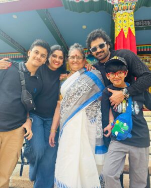 Meera Krishna, Meera Siva Instagram - Family 🤗