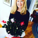 Megan Park Instagram - Three years ago today I almost lost my mom. Not a day goes by where I'm not endlessly grateful she's still here. I love you more than words can say, you are the strongest woman I've ever known. Happy 3 Year Surviving Anniversary ❤️❤️❤️ GO HUG THE ONES YOU LOVE. Chicago, Illinois