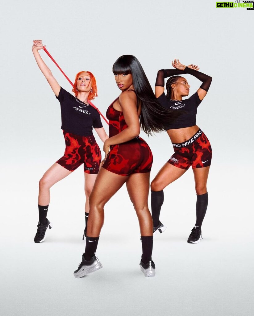 Megan Thee Stallion Instagram - My first @nike collection is OUT NOW 🔥🔥🔥🔥🔥 get it while it’s hot hotties because it’s almost all SOLD OUT !!! I can’t wait to see yall in it ❤️🖤