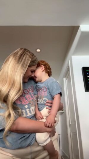 Meghan Trainor Instagram - Dont you want adorable matching outfits with your toddler?! Link in bio! 💙 @chrisolsen @bysamiiryan @samiiryan #34weekspregnant