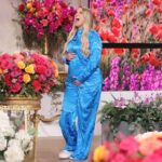 Meghan Trainor Instagram - Still can’t believe I’m a mama of 2 celebrating Mother’s Day with @iamjhud for The Mother’s Day Special on @jenniferhudsonshow 🥹💖 Thank you queen for the cutest gifts ever! Hope every superwoman mama has the best day ever tomorrow! Happy Mother’s Day to my loving mama @kelliatrainor and all the other amazing mamas out there!💐 #Dearfuturemama #31weekspregnant