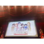 Megumi Han Instagram - 『僕の心のヤバいやつ』FANFESTA 2023 ⭐︎karte.12.5 僕らは渋谷に集まった⭐︎ ご来場ありがとうございました！！ なんとも賑々しい朗読に 幸せのため息が漏れ出る1期の振り返り 今にも駆け出しそうな想いに脈打つライブ この世のすべてを溶かす2期の1話を先駆けて 皆さんにお届けしました。 昼と夜、それぞれ、最後の挨拶でもお話したのですが… 昨日一日、イベントを通して、それぞれのコーナーが、こう、バトンを渡していくように、想いが募っていくのを感じたんですよ。 だから、イベントを挟むようにして構成された朗読劇の後半で、みんなそれを受け取って掛け合っている感じがあって、それが凄く良くて…。 もしイベント全体がリレーとなっていたのなら、最後、受け取ってくれるのは、観客席の皆さん。アンカーです。 この幸せな空間が皆さんに届いて、さらに広まっていくと、いいなぁ。 コロナ禍ではじまった『僕ヤバ』のアフレコ。 はじめは4人ずつで収録してたんです。 市川役の堀江くん、山田役の羊宮ちゃんを、他の2人で囲む形で。 それはそれで、緊張感があって、この尊さを保ったまま受け止めるのが、大変（歓喜）だったんだけど… 迎えた2期の収録は、8〜10人で収録ができるようになって… 市川と山田の、この2人の掛け合いを、空気感を、みんなで守っていこうとする、この感じがまた、物語と重なっていって、とても素敵でね。 1期でも、2人以外で関わりはあったけど、この1期の積み重ねがあって、また世界が開けて、近づいて、より一層、関わり合っている感覚が強くなっていったんです。 2人がいる、この根底から、家族、友人、先輩、先生、クラスメイト、いろんな人から、またより2人を知るというか。 だから、それがフィルムにそのままのっかってて、なんか、泣けちゃうんだよね。 愛がすぎるんですよ、現場の。携わるすべての人の。 ・・・さてさて、長く語ってしてしまいましたが 2期の放送スタートまで、あと1ヶ月ほど。 おあずけ状態で迎える年末年始も悪くない。 原作を読みながら 1期を見返して頂きつつ 配信されたばかりのツイヤバにとろけて 共に融解し、新たな一年を迎えよう。 誰かの幸せを願える事の尊さを噛み締めて… 僕ヤバのすべてに感謝を…！ 声を、拍手を、聞かせて下さって、想いを届けて下さって、本当に有難うございました！ 引き続き、僕ヤバを、市川と山田を、宜しくお願い致します！ LINE CUBE Shibuya
