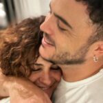 Melani Olivares Instagram - …y todo vuelve a girar, de tu mano y a la par… Te quiero @salvasuay Te quiero @suay.talent ❤️❤️❤️