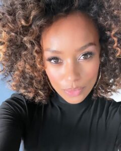Melanie Liburd Instagram - So Power fans whose got thoughts on the last episode? Has Carrie got Karma coming to her? Or is she trying her best to get justice for Jabari? Go! Also big thanks to my incredible scene partners @thugginn and @danielleebellomy and our amazing director/ producer @shanasteinprod 🐐🐐🐐🐐 @ghoststarz