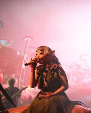 Melanie Martinez Instagram - the 𝖕𝖔𝖗𝖙𝖆𝖑𝖘 tour has been so special 🪷🧚thank you all for bringing your sweet energy to these spaces. can’t wait to play the rest of these sold out shows for you magical beings!! we added one in Melbourne, AU on Feb 6 at margaret court arena - tickets this thursday 𓋼𓇗