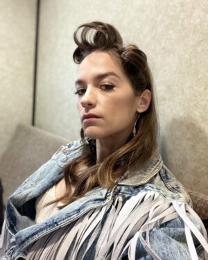 Melanie Scrofano Instagram - Happy cock suckin’ Hallowe’en, that’s what she always says……

Mizzzzzeszzzz McMurray

#letterkenny