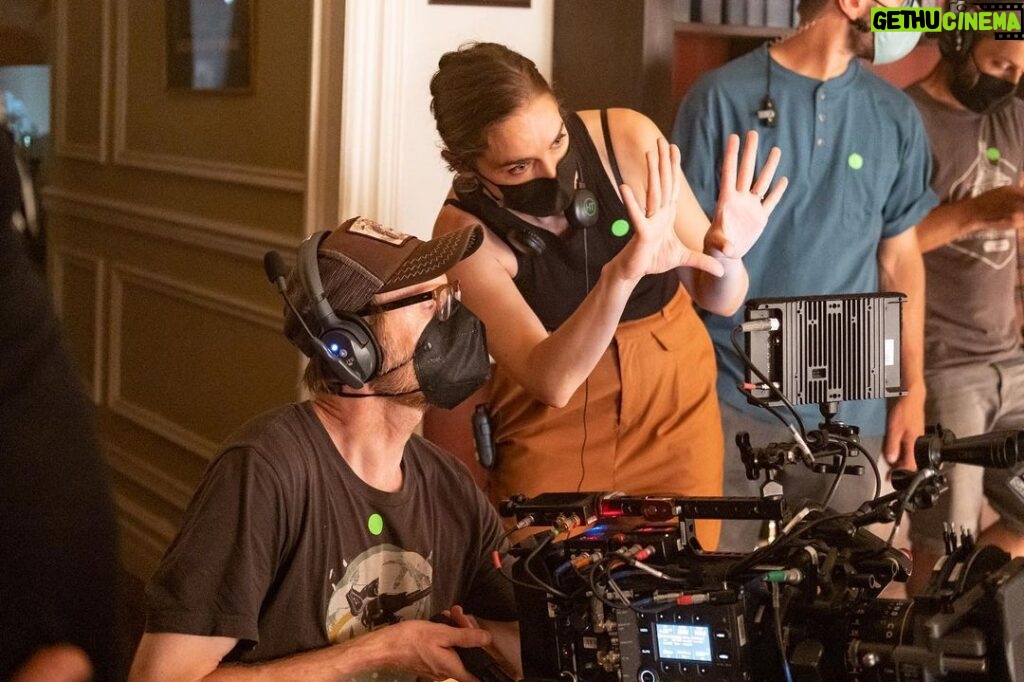 Melanie Scrofano Instagram - Melanie’s Guide To Directing: Show the crew your hands, then ask if they know what they say about a director with big hands. And just before they call HR, quickly say “Big Vision!” My eps of @thehardyboystv air on May 2 and May 9 on @ytvofficial in Canada, or you can stream on @hulu