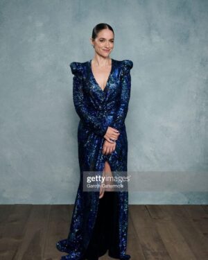 Melanie Scrofano Instagram - A #tiff story:
1. I’m so happy to be here!
2. It costs HOW MUCH to remove a watermark?
3. …………….
4. I love watermarks. I was born with a watermark. This watermark is part of my soul. 
Stop staring at my watermark. 

💄 @mar_gordon, retiree and poet
💇‍♀️ @aniyanandybeauty, Silver Lake enthusiast 

#TheEndOfSex #TheBeginningOfWatermarks
@vortexmediainc 
#DoIReallyNeedToTagGettyImagesOr……..