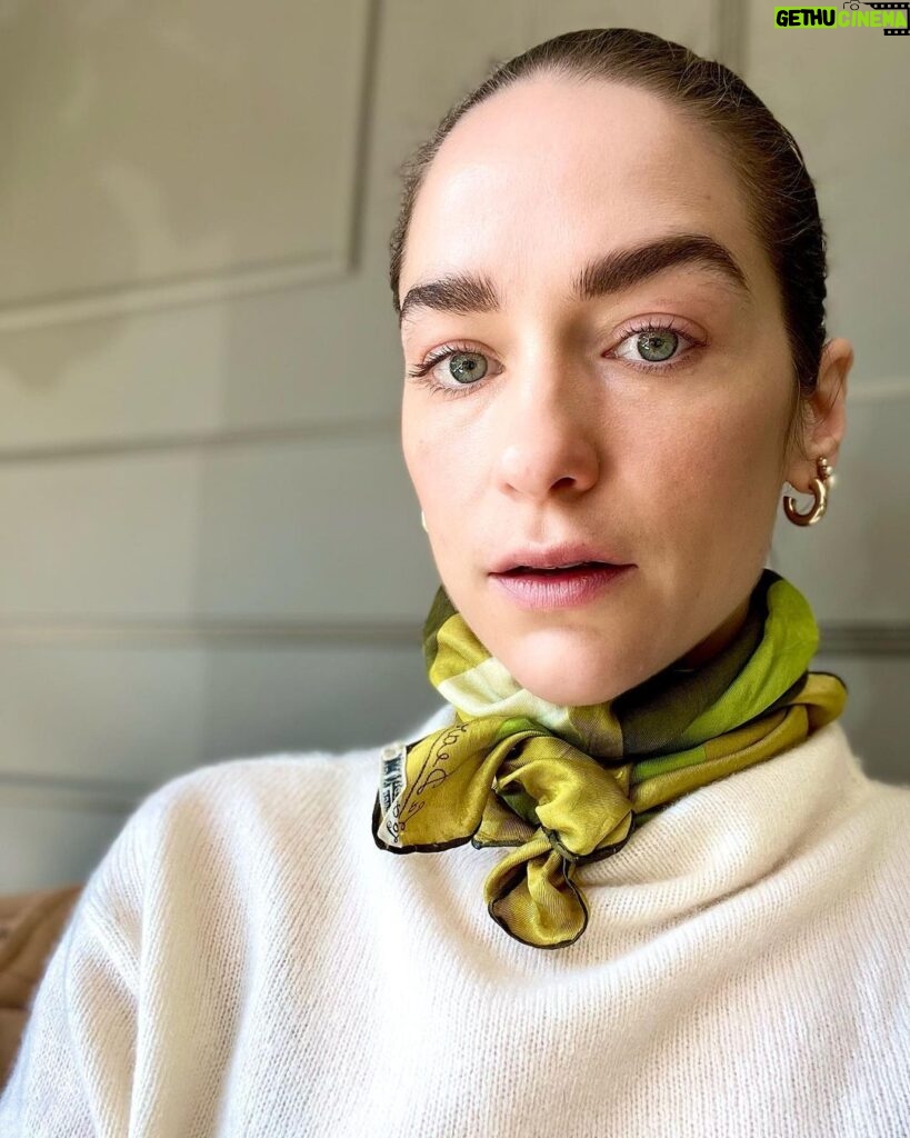 Melanie Scrofano Instagram - I got dressed and wasn’t sold on whether or not a scarf was cute like ‘French’ or cute like ‘grandma’. I decided cute like French and that I would wear it, but that if an old lady complimented me on my outfit I would flip a table. Then something worse happened.