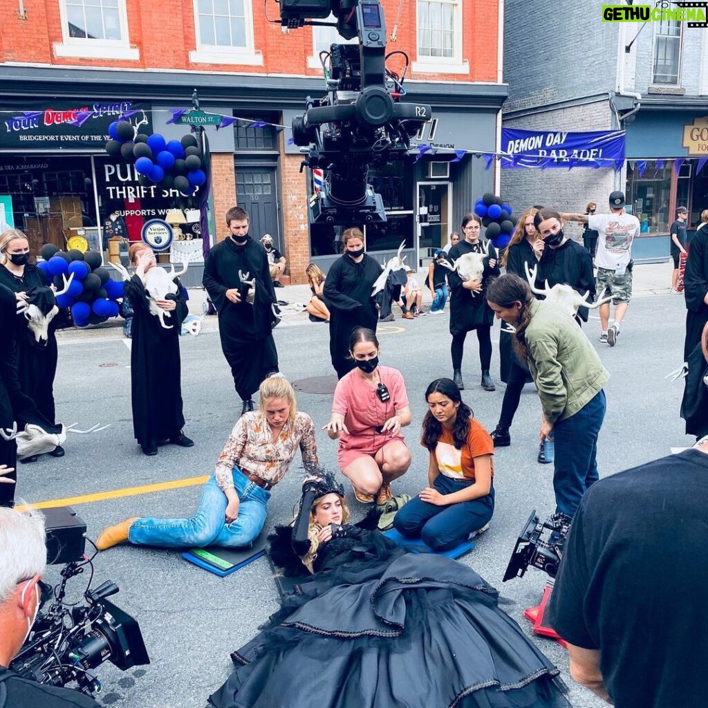Melanie Scrofano Instagram - Happy Birthday to Queenly Things 1) #QueenElizabeth 2) #Queen of stolen mugs (sorry @pendrysandiego) 3) #QueenVictoria 4) Sad Queen of #Corona 5-7) “I’ll take that as a ‘Yas Queen!’” #wynonnaearp 8) #sneakpeak of Queen of three cameras and shutting down streets (@thehardyboystv coming May 2 and 9 on @ytvofficial and streaming on @hulu) 9) #bts of a baton Queen warming up (@thehardyboystv) #happybirthday