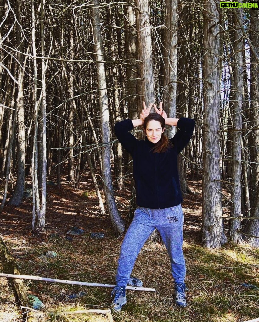 Melanie Scrofano Instagram - (Easter) Sundays are for haulin’ (Easter) stones. There’s a special place in Heaven for nature lovers, that’s what I always say ♥️🐣 🌲