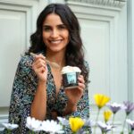 Melina Konti Instagram – Ολοκλήρωσα τα γυρίσματα της δεύτερης σεζόν και ήθελα να το γιορτάσω με κάτι ξεχωριστό! Λατρεύοντας το παγωτό, το έκανα με την αγαπημένη μου γεύση Kayak Βανίλια Μαδαγασκάρης με φυσική βανίλια μαδαγασκάρης. 
A Well Deserved reward!🍦

#KayakIceCream #welldeserved Athens, Greece