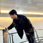 Metawin Opas-iamkajorn Instagram - Write a caption..