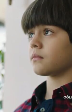 Metehan Parıltı Instagram - #oğlum 8.bölüm fragmanı 💫

Çarşamba günü saat 20.00 @showtv de!

@oglumtvdizi 
@ayyapim
