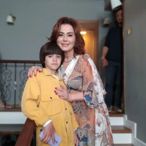 Metehan Parıltı Instagram - Efelerin efesi, anneannesinin bitanesi 🤍✨
@nazan_kesal 
#oğlum #permacanan #efe
