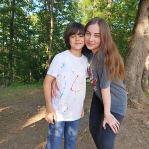 Metehan Parıltı Instagram - Mina ablam 🤍
@mina.derman
#oğlum #ceren #efe