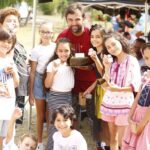 Metehan Parıltı Instagram - Canım, ciğerim arkadaşlarım 🥰 Ve sevgili yönetmenim abim ❤️ #şöhretlerokulu @cinaryukcekerofficial @dorukyilmazresmi @barantugragenc @cemredemircanofficial @berennsenol @adasahin.official @nisasofiya @revnacolakofficial @adnanonal