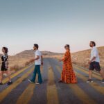 Metin Akdülger Instagram – Manastır Yolu / Mardin 🌈😎🤘@mehmet.gunsur @melisasenolsun @berenn_saat 🍻💫
📸 @yigit__eken