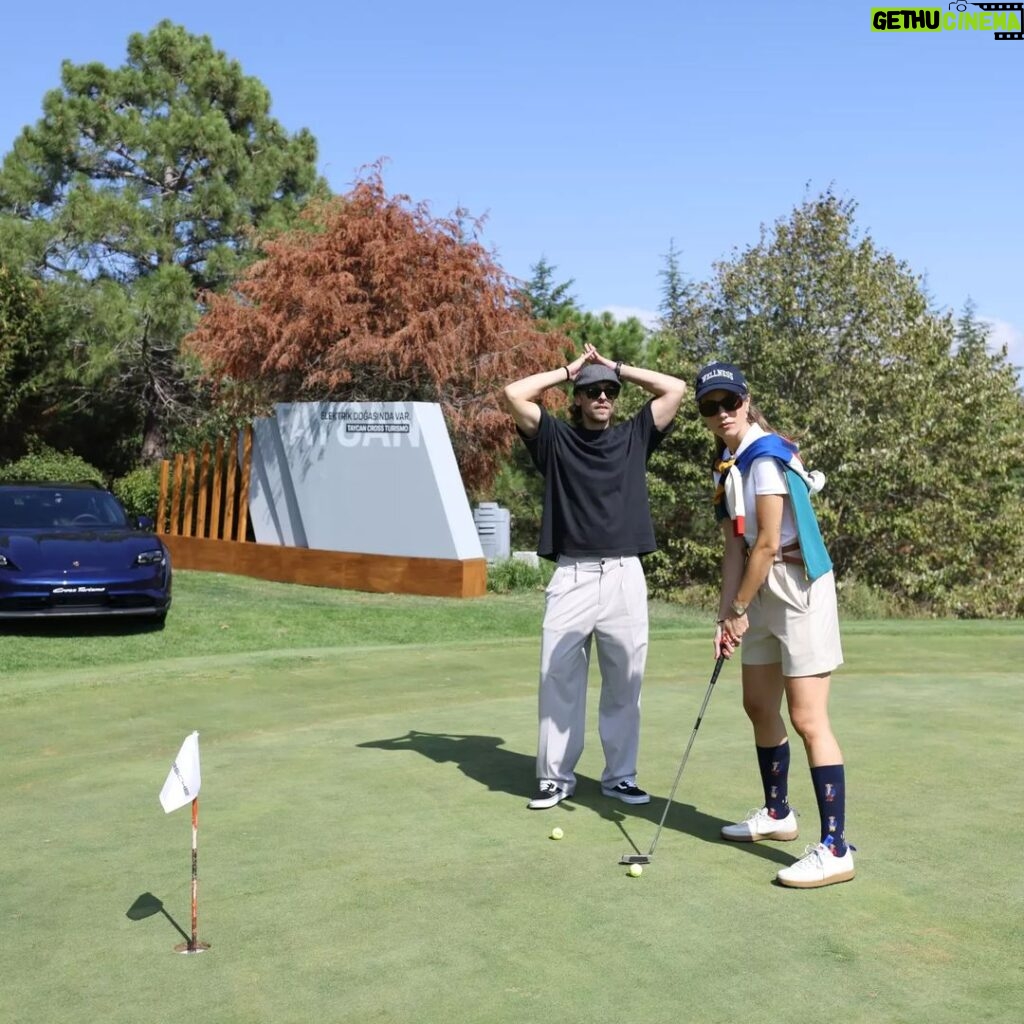 Metin Akdülger Instagram - Golf ve sevdiklerim. 🌈⚡❤ @porscheturkiye @tagheuer #reklam