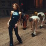 Mette Linturi Instagram - A little clip from the 4th @jungle4eva single 'Back on 74' 💃🏻🕺🏼 __________ Director: Josh Lloyd @j.lloyd Director: Charlie Di Placido @charliediplacido Producer: Matthew Craig @matthew_craig Choreographer: Shay Latukolan @shaylatukolan Assistant Choreo: Lars Bohte @larsbohte Assistant Choreo: Oriane Serveille @oriane2504 Dancer: Will West @_willwest Dancer: Mette Linturi @mettebirdy Dancer: Maikolo Fekitoa @maikolo_fekitoa Dancer: Didde-Mie Lykke @diddemie_from Dancer: Honey Makwana @honeymakwana._ Dancer: Belen Leroux @belen_fab18 Dancer: Stefano A Addae @stefano_saa Dancer: Benjamin Williams @benjaminwiill Dancer: Dylan Mayoral @dylanmayoral Dancer: Zhane Samuels @zhane.samuels Dancer: Naomi Patterson @naomiferne Dancer: David Cottle @david_cottle Dancer: Samuel Mena Garcia @samuelmenagarcia Dancer: Kikz Katika @kikzkatika Dancer: Miranda Chambers @mirandajadec Dancer: Fatou Bah @faatoubah Dancer: Josh Richards @jrichi_
