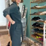 Mia Freedman Instagram - FASHION BABBLE: SEND HELP. I love this jumpsuit I got from @enzoandtoto when I was in Byron but what to do about saggy nappy situation in the back? Also: my god it’s a punish to wear a playsuit / romper / onesie when you go to the loo as much as I do. This is the kind of dilemma we discuss on our fash podcast @nothingtowearpod . It’s so good.