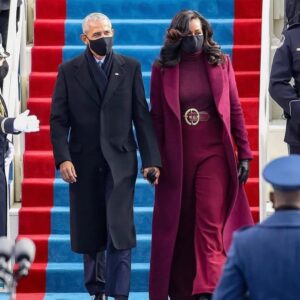 Michael Bearden Instagram - If you’ve followed me for a while you may know that Michelle Robinson (now Obama) and I have been longtime friends. Still to this day! ⠀
⠀
She introduced me to her then fiancé, Barack. I was asked to play at their wedding by a mutual friend but wasn’t able to get free of my tour commitments at that time. ⠀
⠀
Fast forward, I’m on the steps of the Lincoln memorial hugging B after the inauguration concert we did for him, as he became the first black president of the United States! (My life is a movie! ☺️ Blessed indeed.🙌🏾)⠀
⠀
HBD🎉🎉 B! (@barackobama) And, many more!⠀
#44 #president #birthday #barackobama #chitown (this photo at Joe Biden’s inauguration 2021 has a back story I may share at a later date. Meesh initiated this. ☺️)