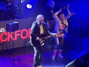Michael Brinkenstjärna Instagram - Succé & Utsålt för 80 talets Artistgiganter som lyfte Luciakvällen 13/12 på Nya Circus / Stockholm 🏆 Www.artistscandinavia.se #80s #music #sweden #circus #lasselindbom #danhylander #ankibaggersfanclub #mikaelrickfors #shaboom #noice #peothyren #dagfinn #magnumbonum #snowstorm #instagood #instagram #brink #brinkenstjärna #stockholm 

Lasse Lindbom Dag Finn Dan Hylander Dan Hylander Ankie Bagger Peo Thyrén Mikael Rickfors Katrina And The Waves Magnum Bonum SNOWSTORMI Circus, Djurgården