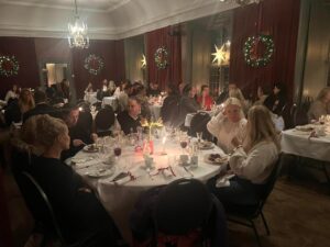 Michael Brinkenstjärna Instagram - Mkt Trevlig Julmarknad & Julbords Kväll med Gamla Sköna Vänner på Slottet Venngarn / Sigtuna 🏆 Tusen tack till Övergrymma Värdinnan Nette @nettexnette 🙏 Mr Brink