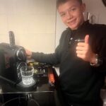 Michael Brinkenstjärna Instagram - Vad önskar sig en Kille som fyller 13 år med Italienska Rötter ❤️? Självklart en Kaffemaskin 👊#kaffe #capuchino #late #instagood #birthday #milo #brink #brinkenstjärna #thebrinksfamily #coffee #son Djursholm Danderyd